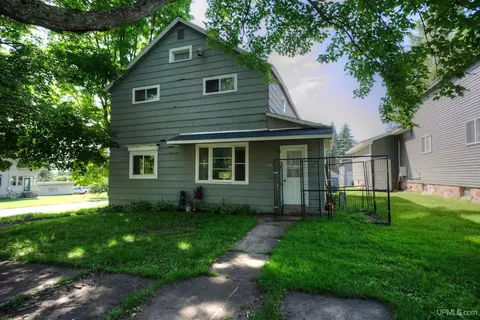 238 W Frederick, Ironwood, MI 49938