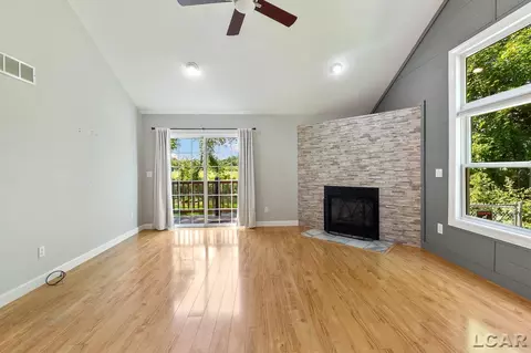 Living - 12171 Grandview, Jerome, MI 49249 photo 3 of 5