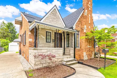 415 Calvin, Grosse Pointe Farms, MI 48236 photo 2
