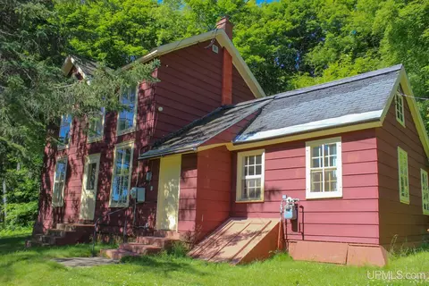 49129 Pewabic, Hancock, MI 49930