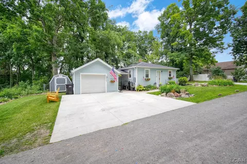5575 Robinwood, Manitou Beach, MI 49253