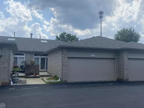 59353 Pine Crk, Washington, MI 48094