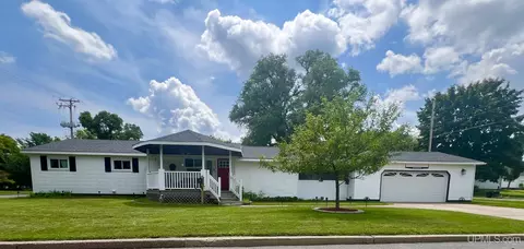 1501 W Hoadley, Kingsford, MI 49802
