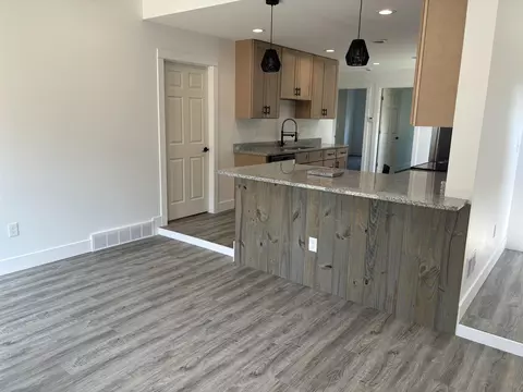 Living - 916 E King, Owosso, MI 48867 photo 1 of 2