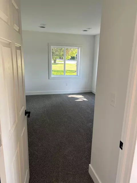 Bedroom - 916 E King, Owosso, MI 48867 photo 1 of 5