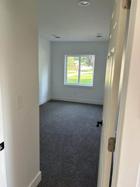 Bedroom - 916 E King, Owosso, MI 48867 photo 3 of 5