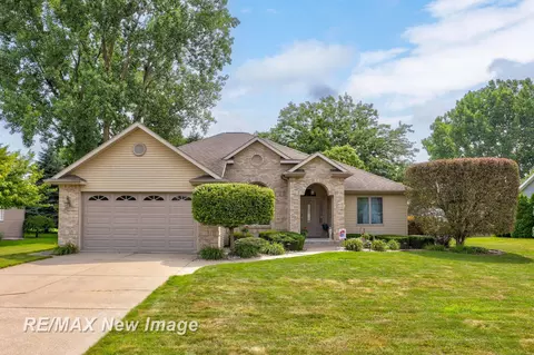 450 W Braeburn, Saginaw, MI 48638