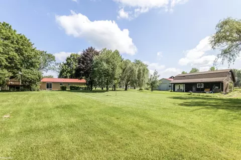 Exterior - 7337 Frith, Saint Clair, MI 48079 photo 6 of 13