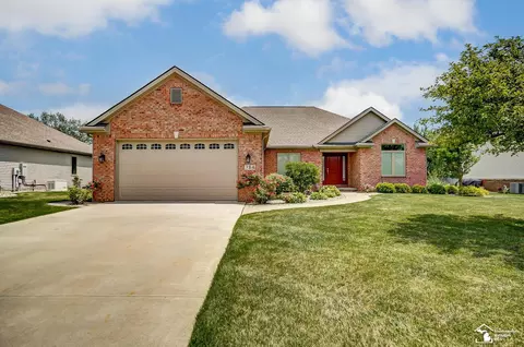 384 Central Park, Monroe, MI 48162 photo 2
