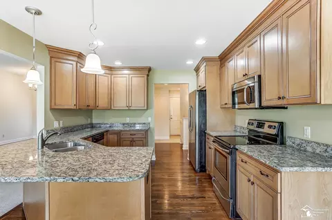 384 Central Park, Monroe, MI 48162 photo 11