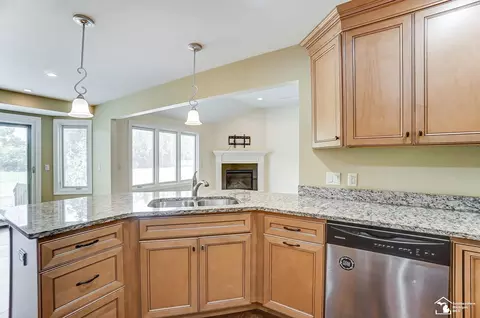 384 Central Park, Monroe, MI 48162 photo 13