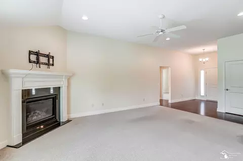 384 Central Park, Monroe, MI 48162 photo 8