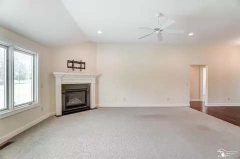 384 Central Park, Monroe, MI 48162 photo 7