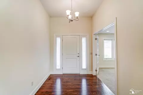 384 Central Park, Monroe, MI 48162 photo 4