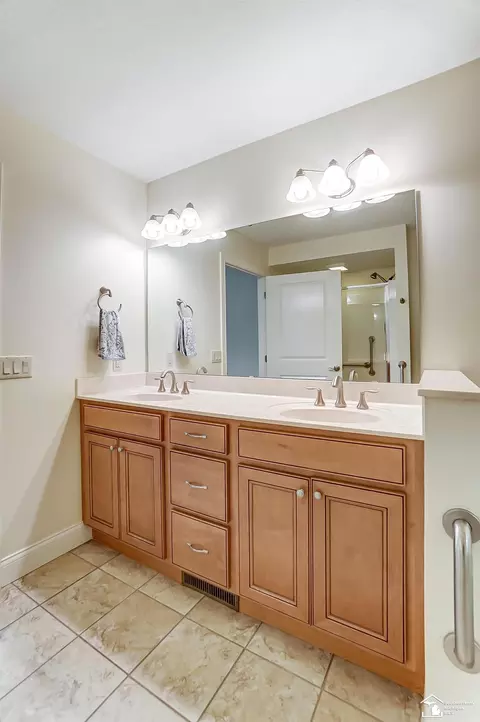 384 Central Park, Monroe, MI 48162 photo 27