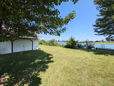 Exterior - 2750 S Fraser, Kawkawlin, MI 48631 photo 5 of 17