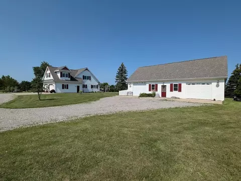 Exterior - 2750 S Fraser, Kawkawlin, MI 48631 photo 9 of 17