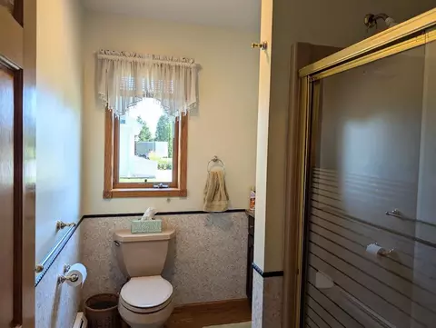 Bath - 2750 S Fraser, Kawkawlin, MI 48631 photo 4 of 4
