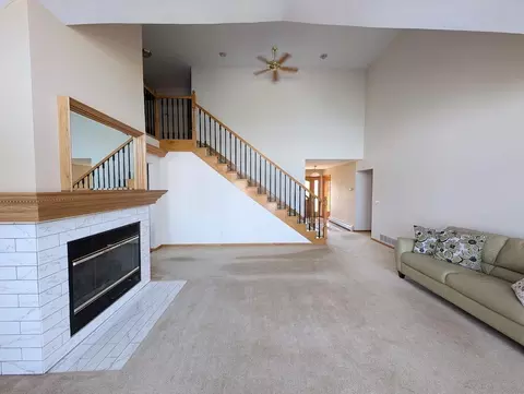 Living - 2750 S Fraser, Kawkawlin, MI 48631 photo 3 of 6