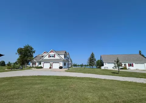 Exterior - 2750 S Fraser, Kawkawlin, MI 48631 photo 4 of 17