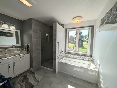 Bath - 2750 S Fraser, Kawkawlin, MI 48631 photo 2 of 4