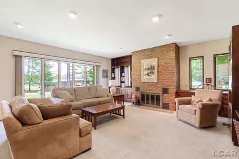 426 E Westwood, Adrian, MI 49221 photo 27