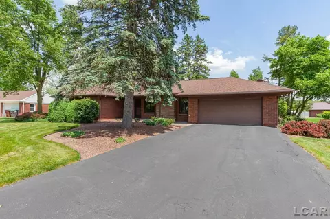 426 E Westwood, Adrian, MI 49221