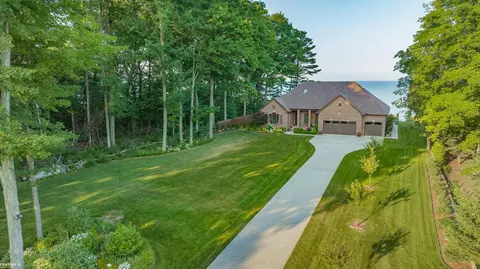 Exterior - 5226 Lakeshore, Deckerville, MI 48427 photo 21 of 22