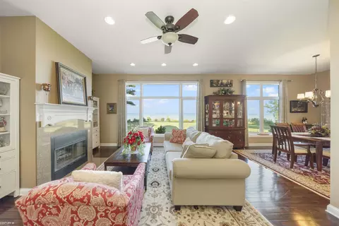 Living - 5226 Lakeshore, Deckerville, MI 48427 photo 5 of 9