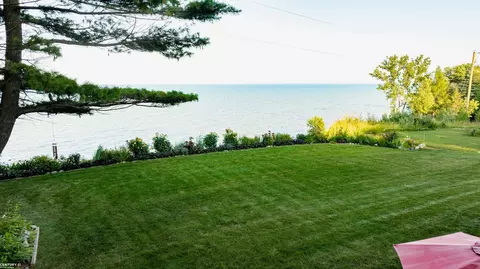 View/Area - 5226 Lakeshore, Deckerville, MI 48427 photo 9 of 14
