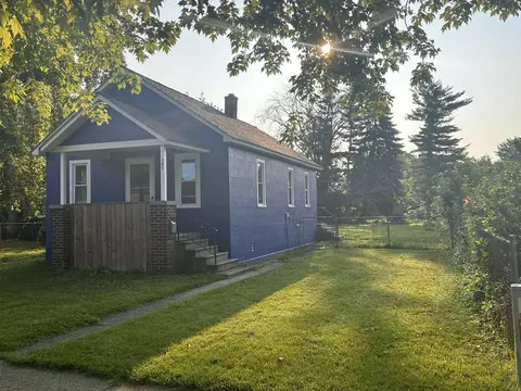 105 Braddock, Bay City, MI 48708