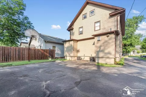 513 Borgess, Monroe, MI 48162 photo 2