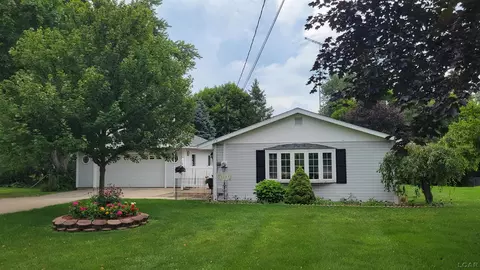 9297 Newburg Hwy, Tecumseh, MI 49286