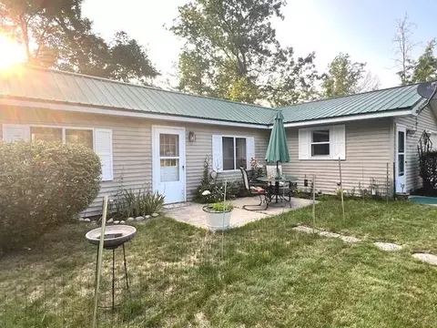 755 W State, Harrison, MI 48625 photo 31