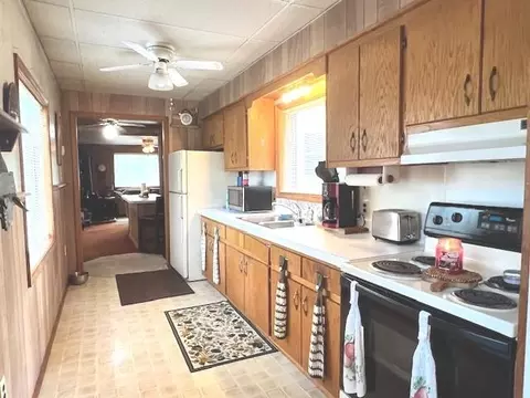 755 W State, Harrison, MI 48625 photo 2