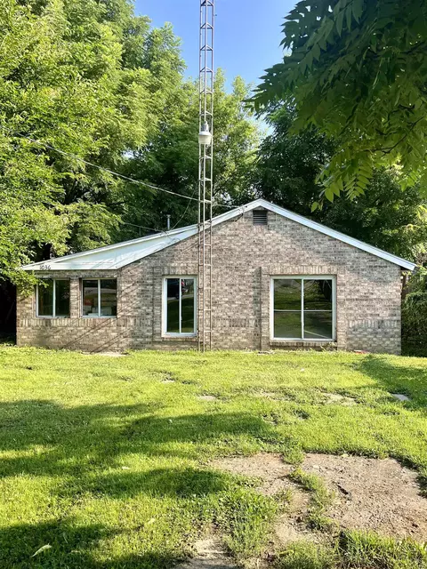 1036 W Mclean, Flint, MI 48507