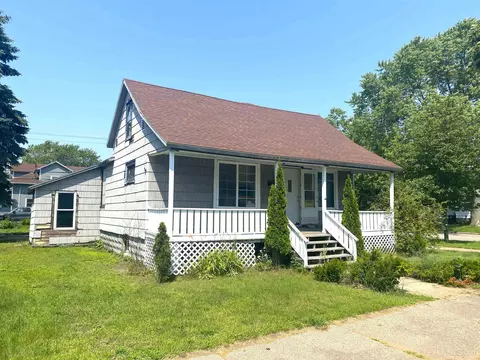 600 S 19th, Escanaba, MI 49829