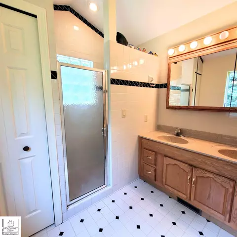 6380 E Pierson, Flint, MI 48506 photo 14
