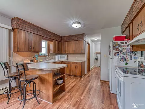 Kitchen - 13031 S Custer, Dundee, MI 48131 photo 2 of 4