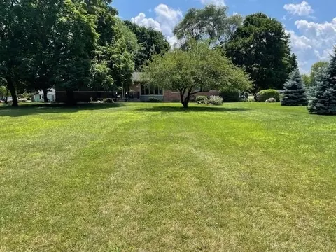 409 River Bnd, Flushing, MI 48433