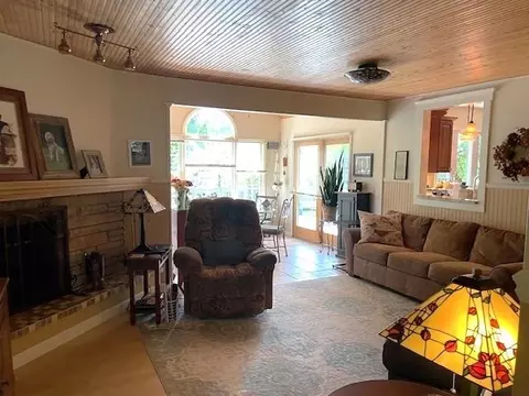 409 River Bnd, Flushing, MI 48433 photo 4
