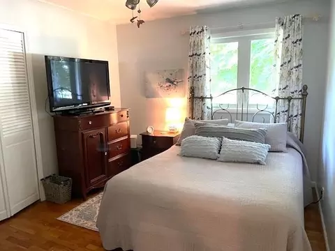 409 River Bnd, Flushing, MI 48433 photo 2