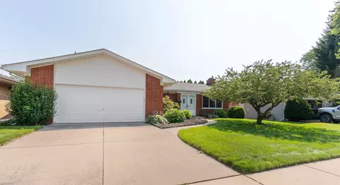 23162 Westbury, Saint Clair Shores, MI 48080