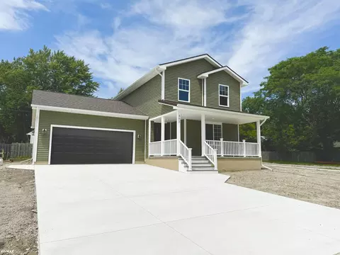 302 S 6th, Saint Clair, MI 48079