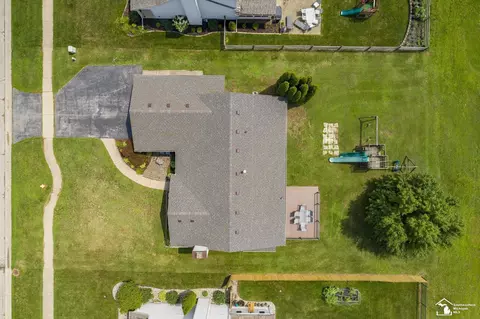 View/Area - 2187 Willow Bnd, Temperance, MI 48182 photo 3 of 3