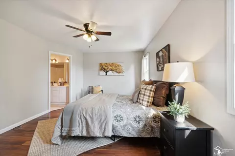 Bedroom - 2187 Willow Bnd, Temperance, MI 48182 photo 3 of 6