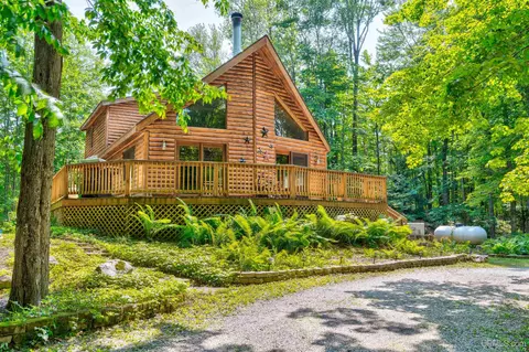 9193 W Gierke, Manistique, MI 49854