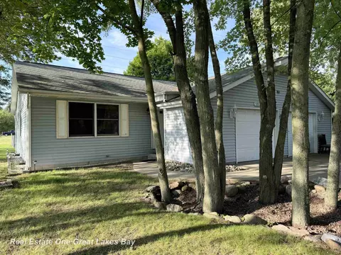 5730 5732 Cathedral #5732 CATHEDRAL DR, Saginaw, MI 48603