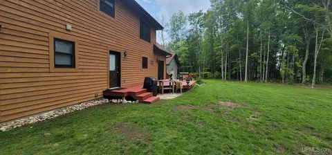 Exterior - 8050 32nd, Rapid River, MI 49878 photo 2 of 4
