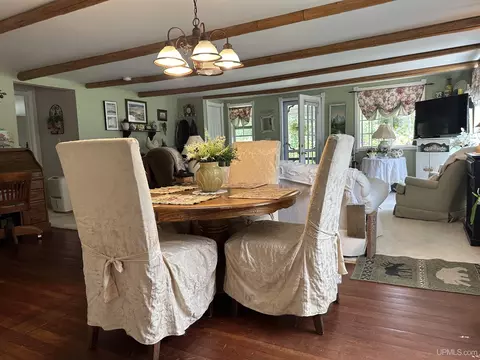 Dining - 3708 K, Bark River, MI 49807 photo 2 of 6